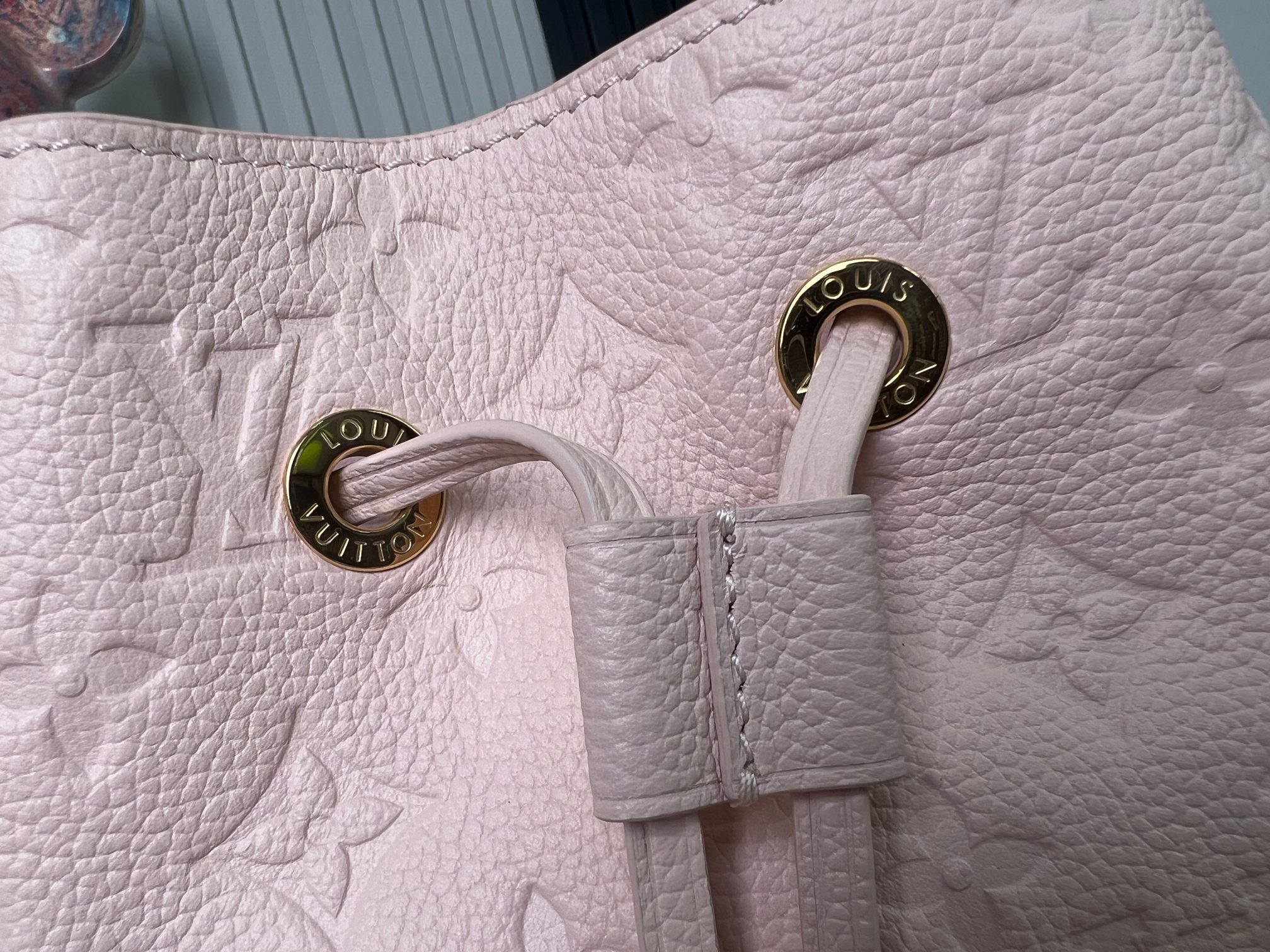 Louis Vuitton NéoNoé BB Bucket Bag in Pink Monogram Empreinte Leather - Image 8