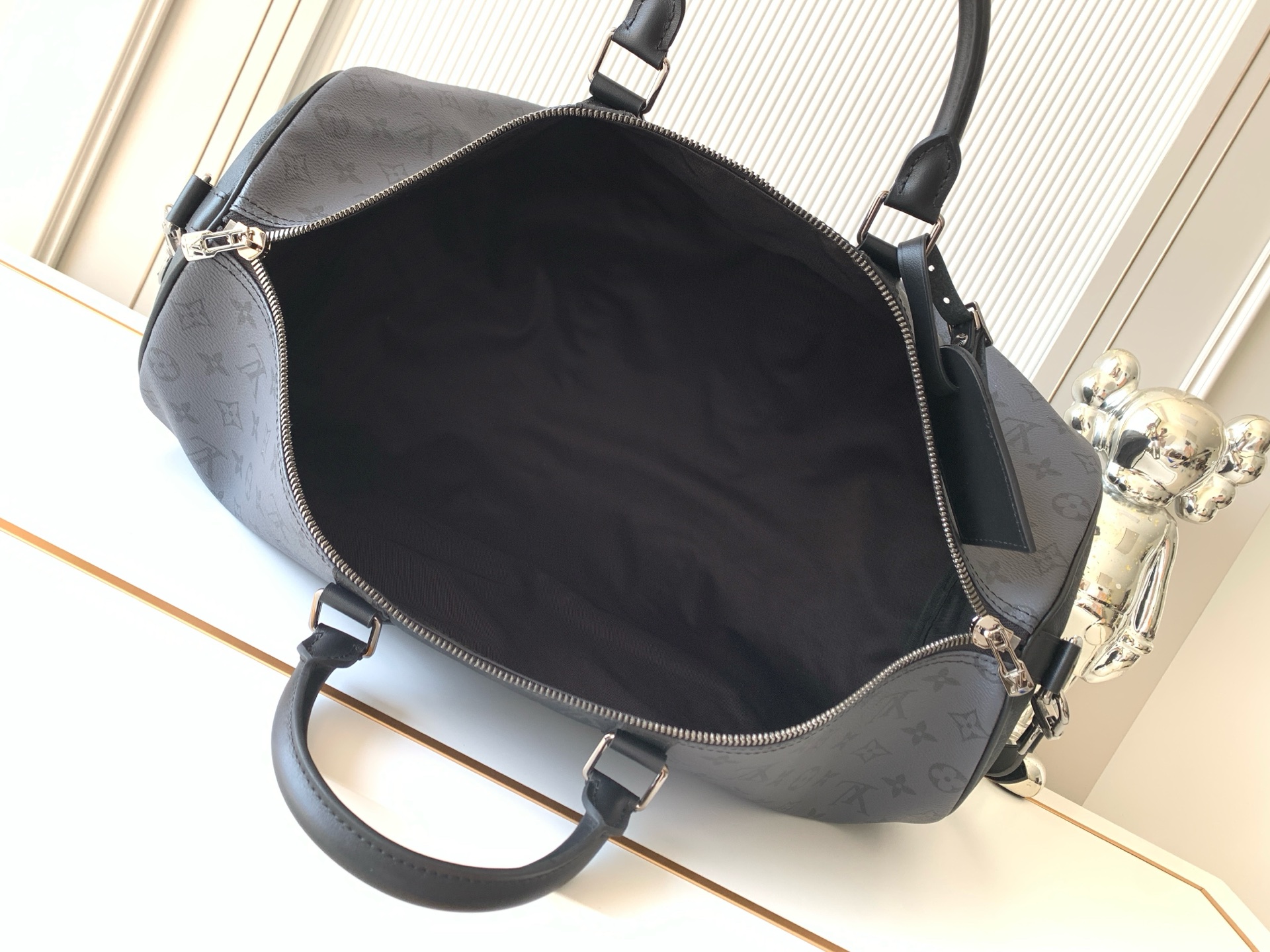 Louis Vuitton Keepall Bandoulière 50 Travel Bag in Monogram Eclipse Reverse Canvas - Image 8