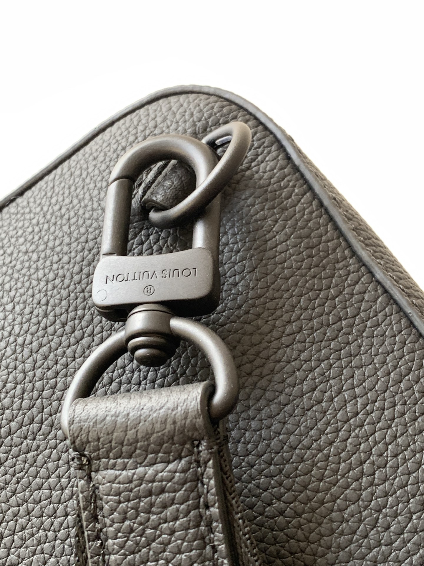 Louis Vuitton Avenue Sling Bag PM – LV Aerogram - Image 8