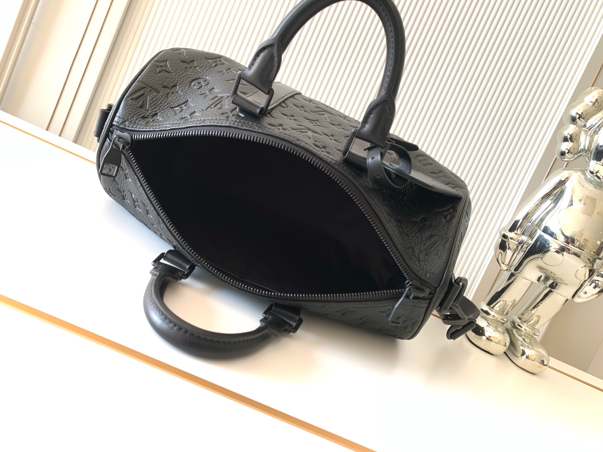 Louis Vuitton Keepall Bandoulière 35 Travel Bag in Monogram Eclipse - Image 8