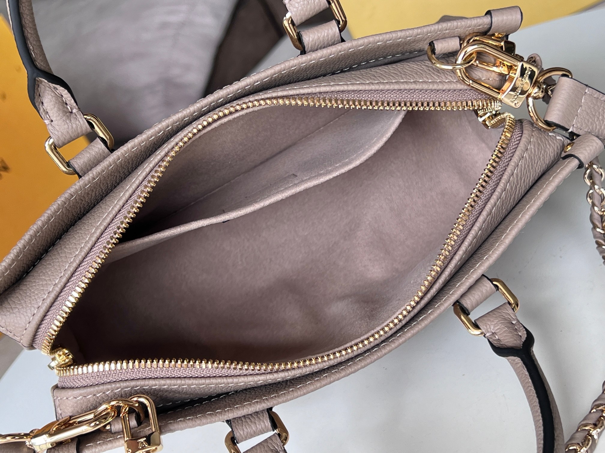 Louis Vuitton OnTheGo East West Handbag M23640 Black - Image 8