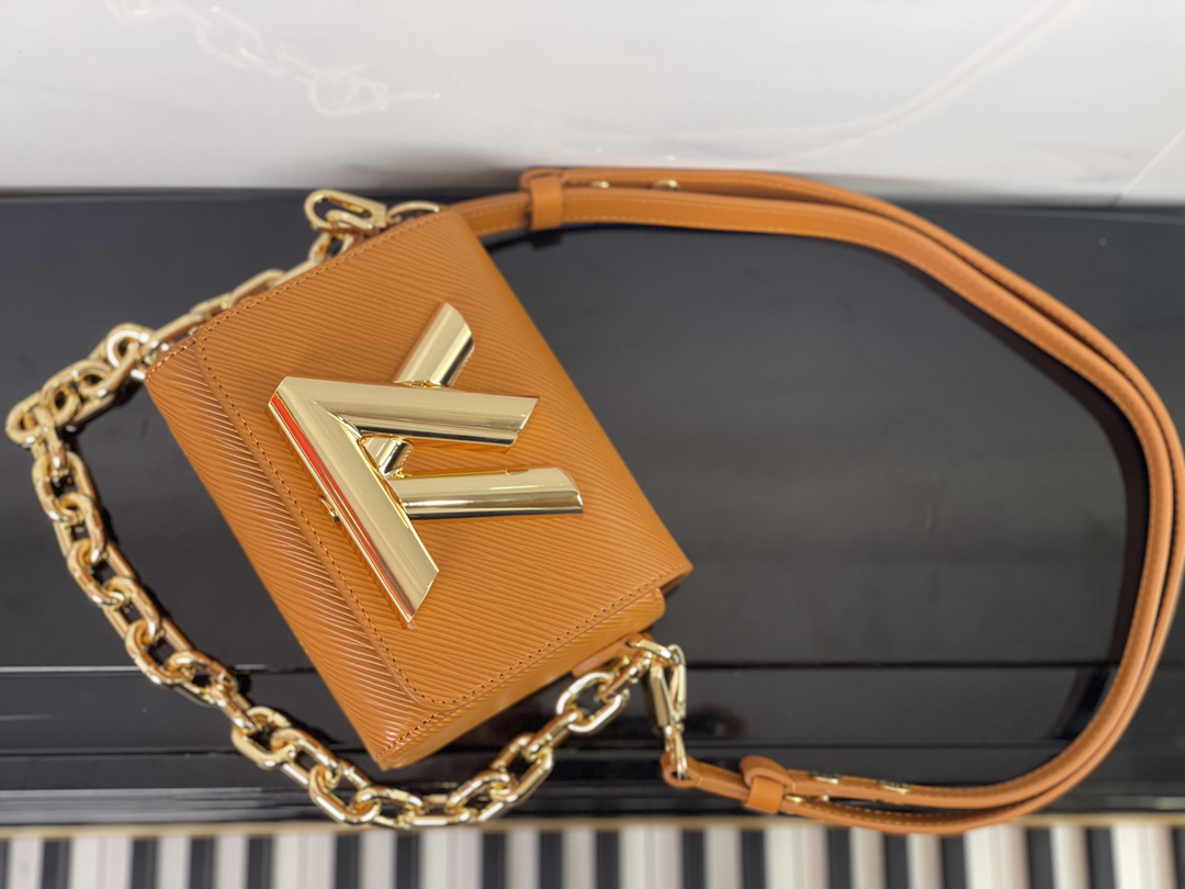 Louis Vuitton Twist Lo XL Epi Leather Crossbody Bag - Image 8