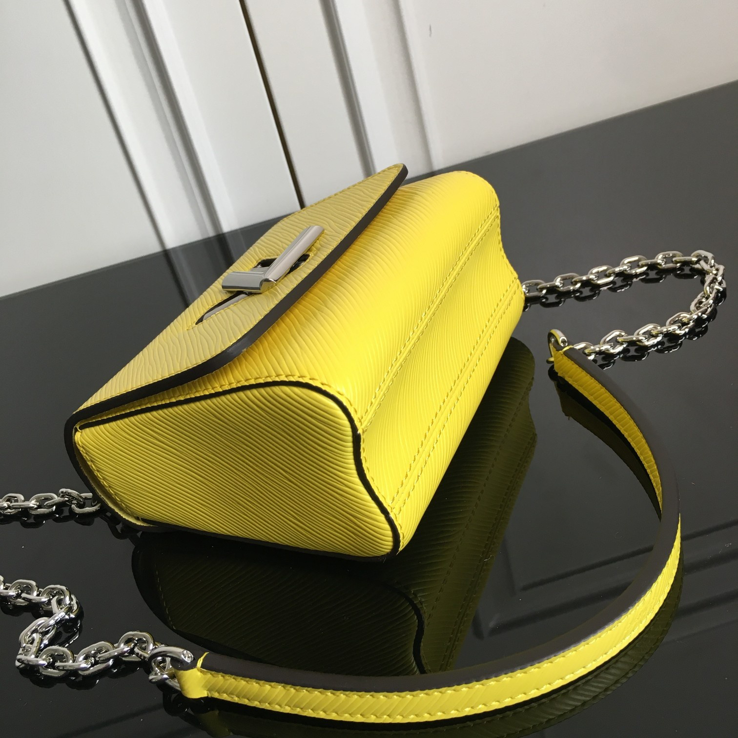 Louis Vuitton Twist Mini Shoulder Bag in Yellow Epi Leather - Image 8