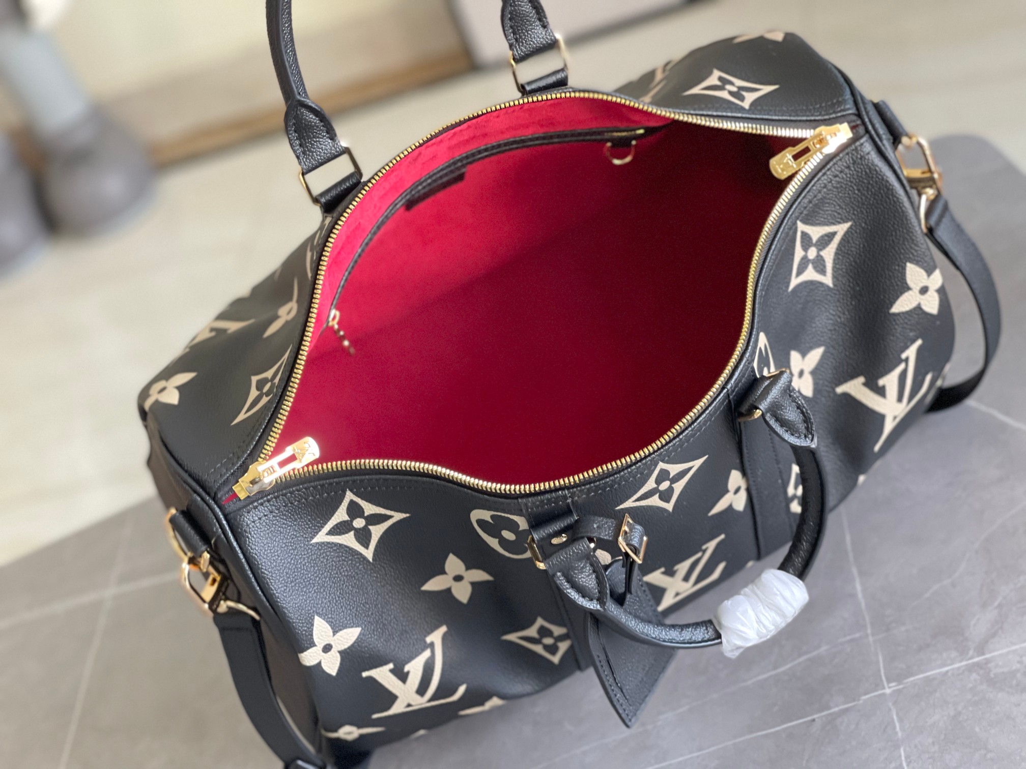 Louis Vuitton Keepall 45 Travel Bag - Image 8