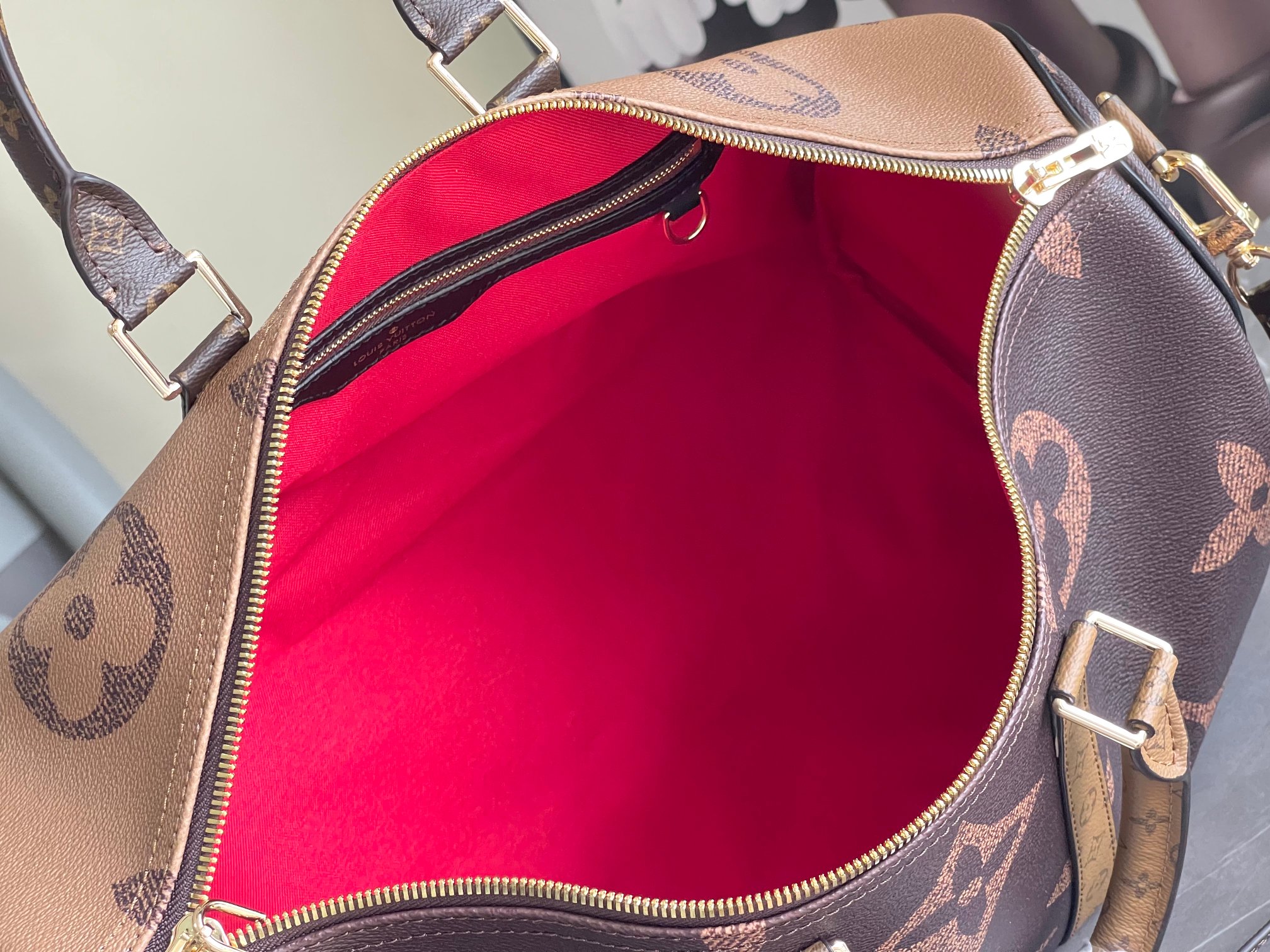 Louis Vuitton Keepall Bandoulière 45 Travel Bag - Image 8