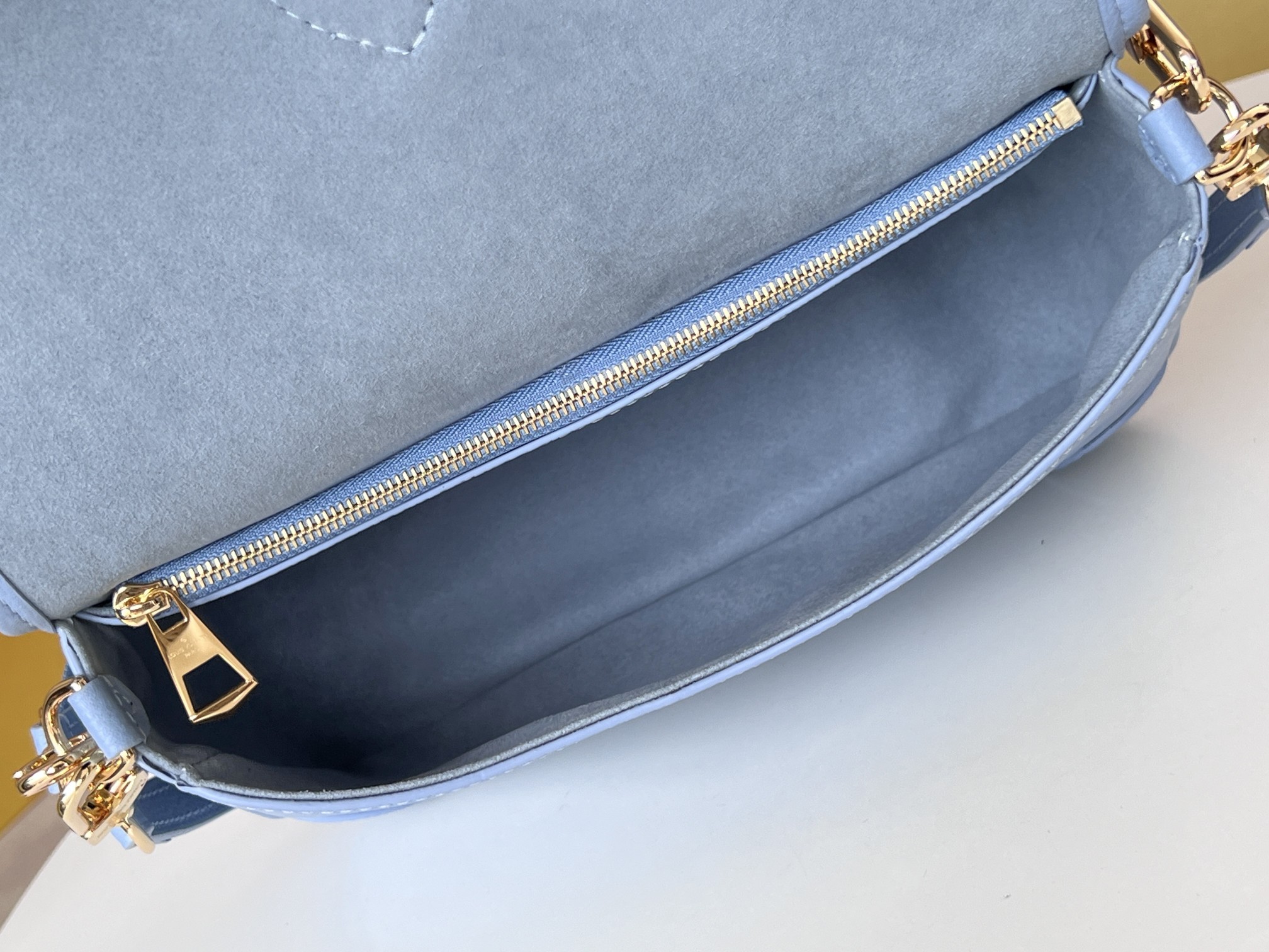 Louis Vuitton Diane Shoulder Bag in Monogram Empreinte Leather - Image 8