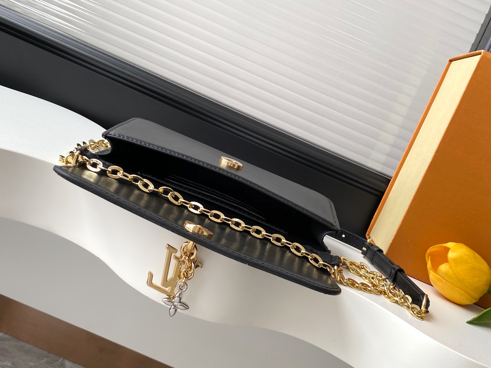 Louis Vuitton LV Bloom Wallet On Chain - Image 8