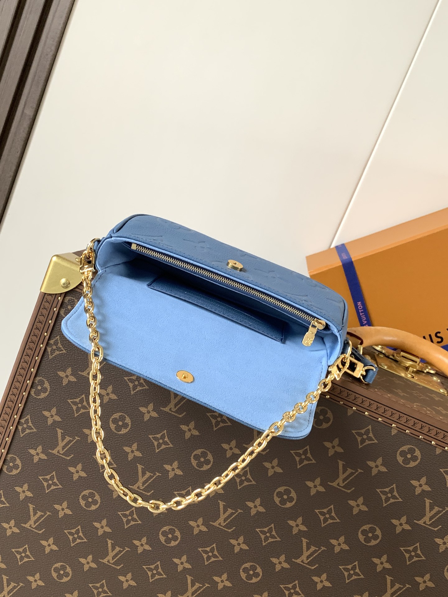 Louis Vuitton Wallet On Chain Ivy in Monogram Empreinte Leather - Image 8