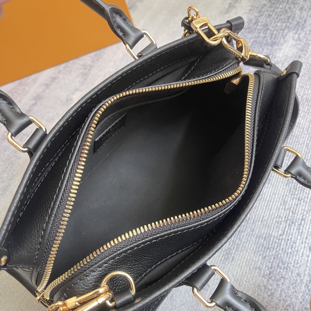 Louis Vuitton OnTheGo Small Tote Bag in Giant Monogram Leather - Image 8