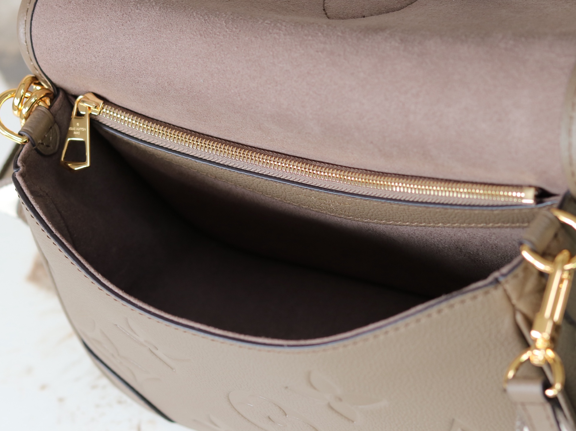 Diane Monogram Empreinte Leather Crossbody Bag - Olive Green - Image 8