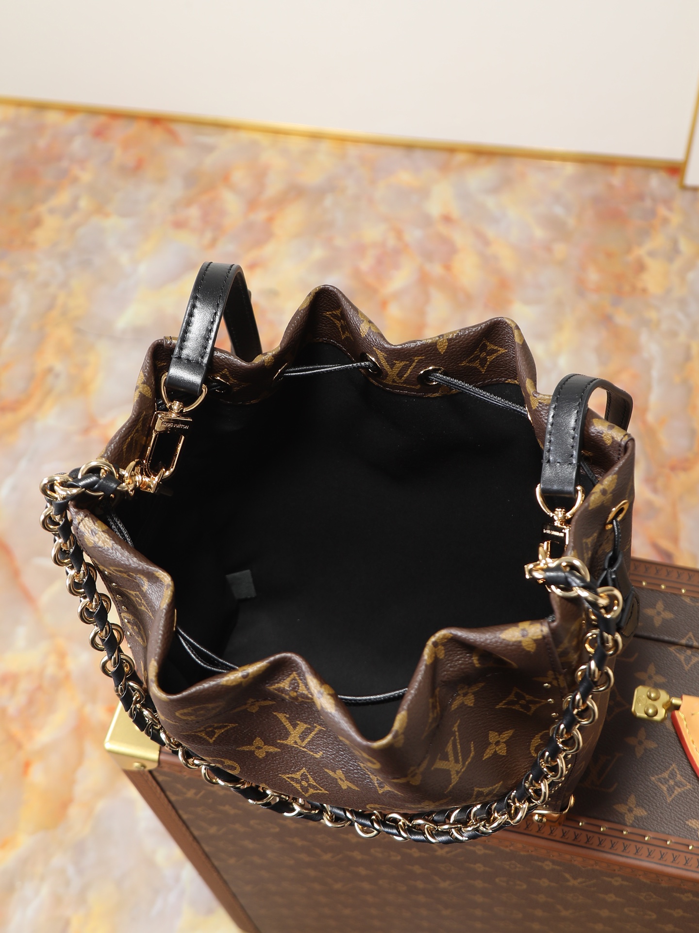 Noé Trunk Monogram Canvas Crossbody Bag M28515 - Image 8