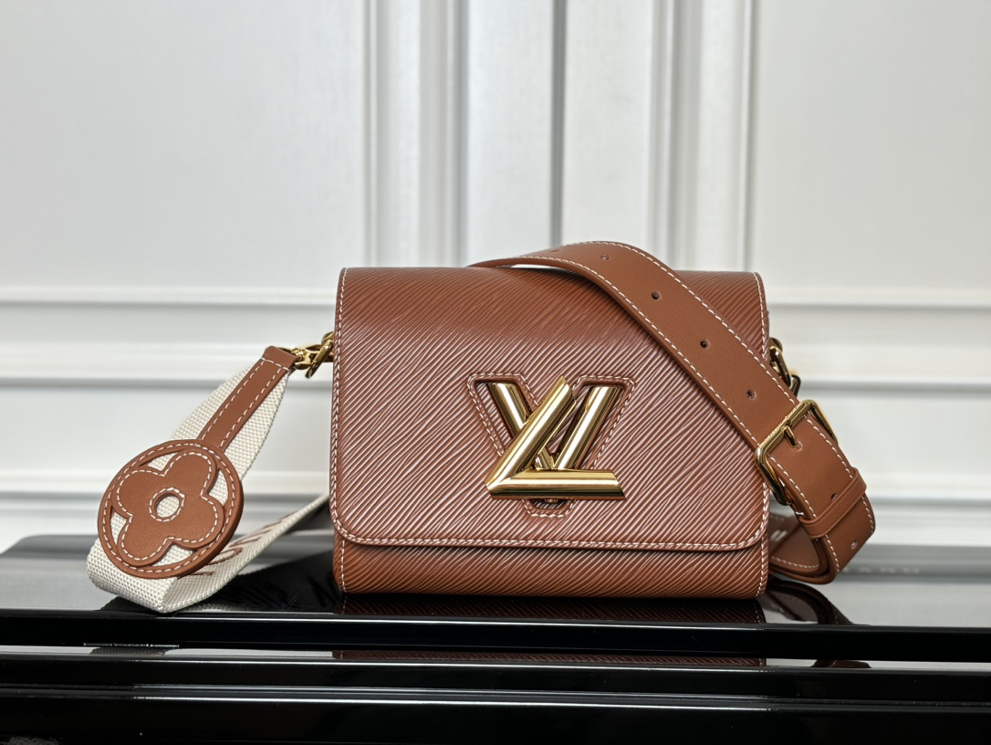 Louis Vuitton Twist Traveler Small Handbag - Image 8