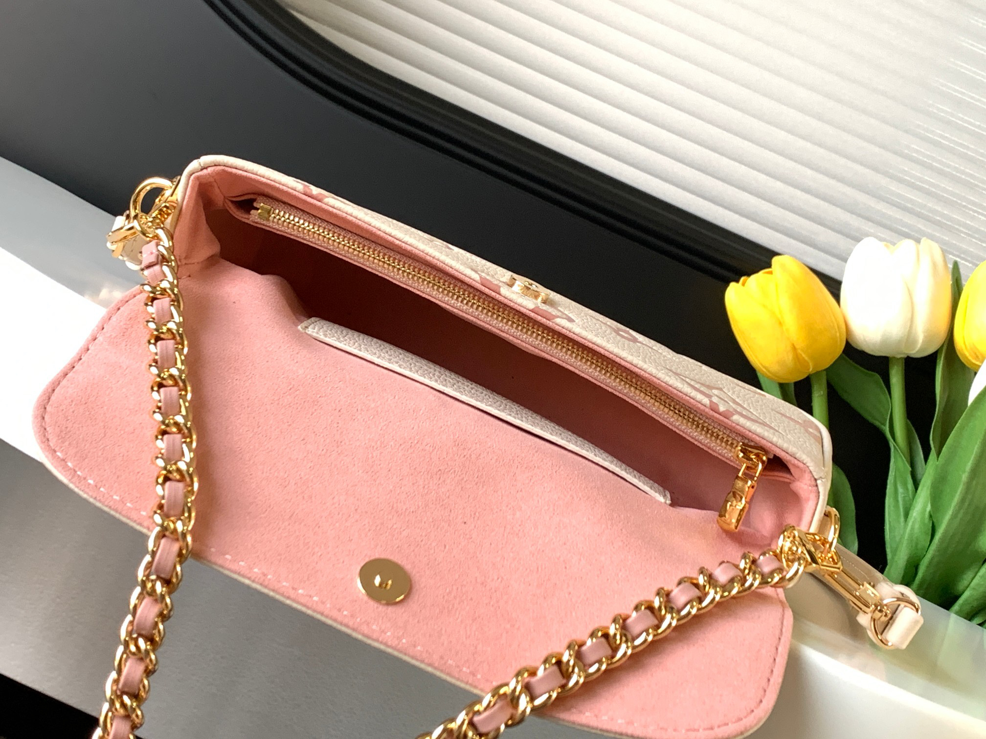 Louis Vuitton Wallet on Chain Ivy Crossbody Bag in Monogram Empreinte Leather - Image 8