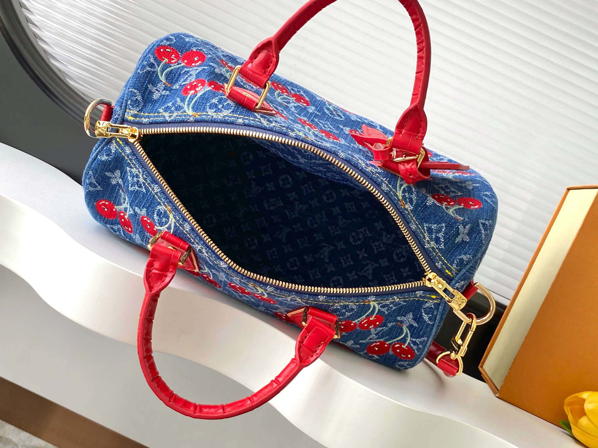 Louis Vuitton Speedy Soft 30 Monogram Denim Handbag - Image 8