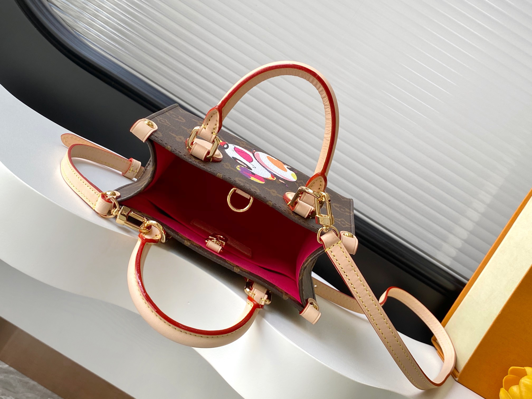 Louis Vuitton x Takashi Murakami OnTheGo Handbag - Image 8