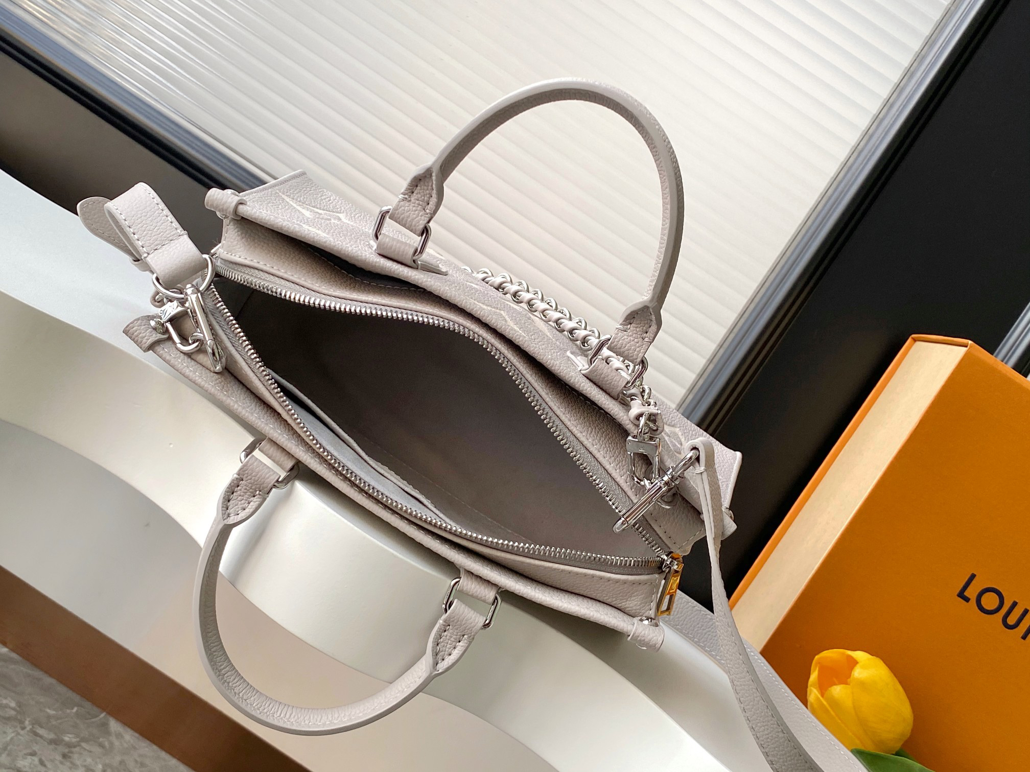 Louis Vuitton OnTheGo Small Giant Monogram Leather Tote Bag - Image 8