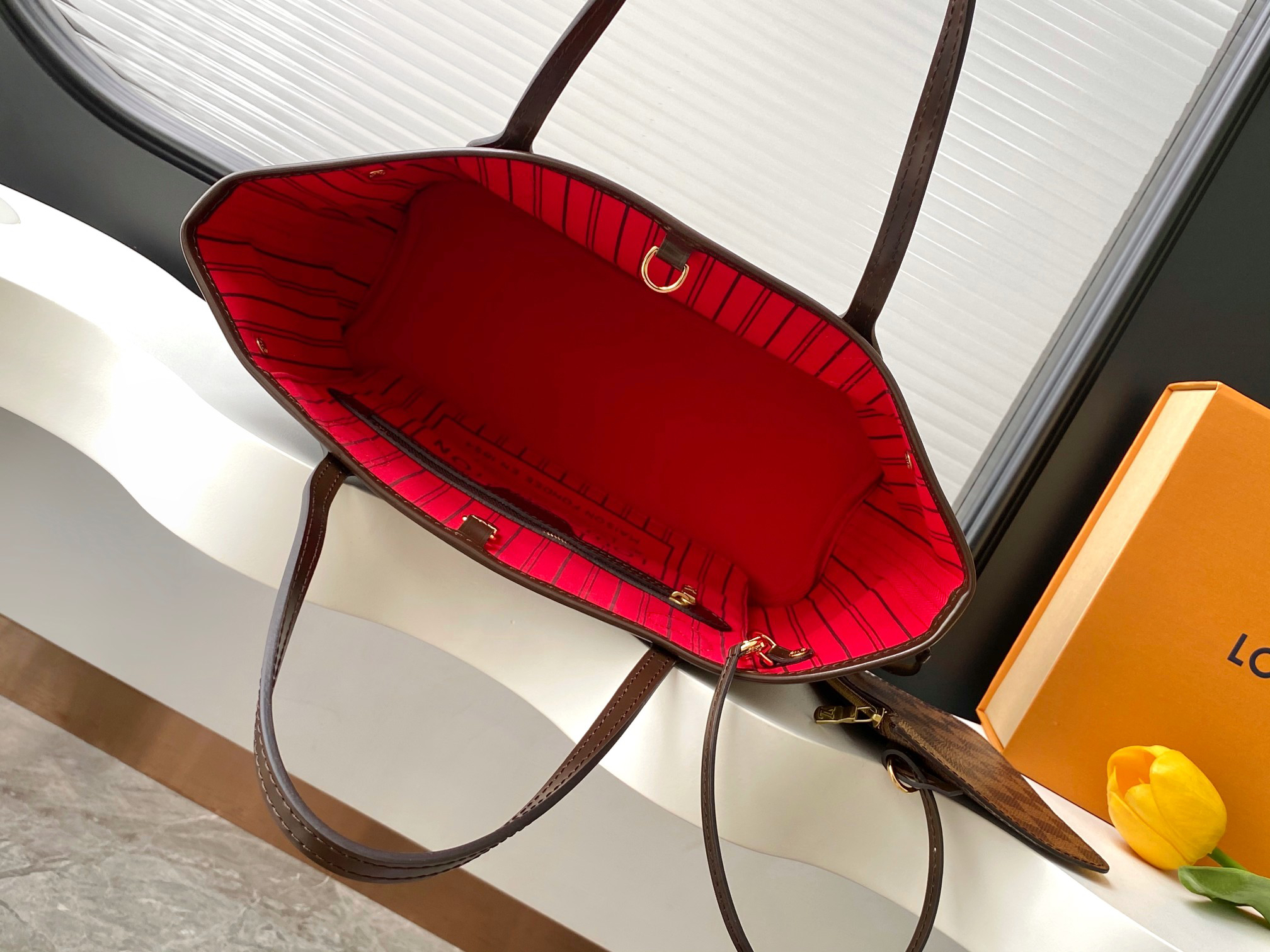 Louis Vuitton Neverfull Small Tote Bag - Image 8
