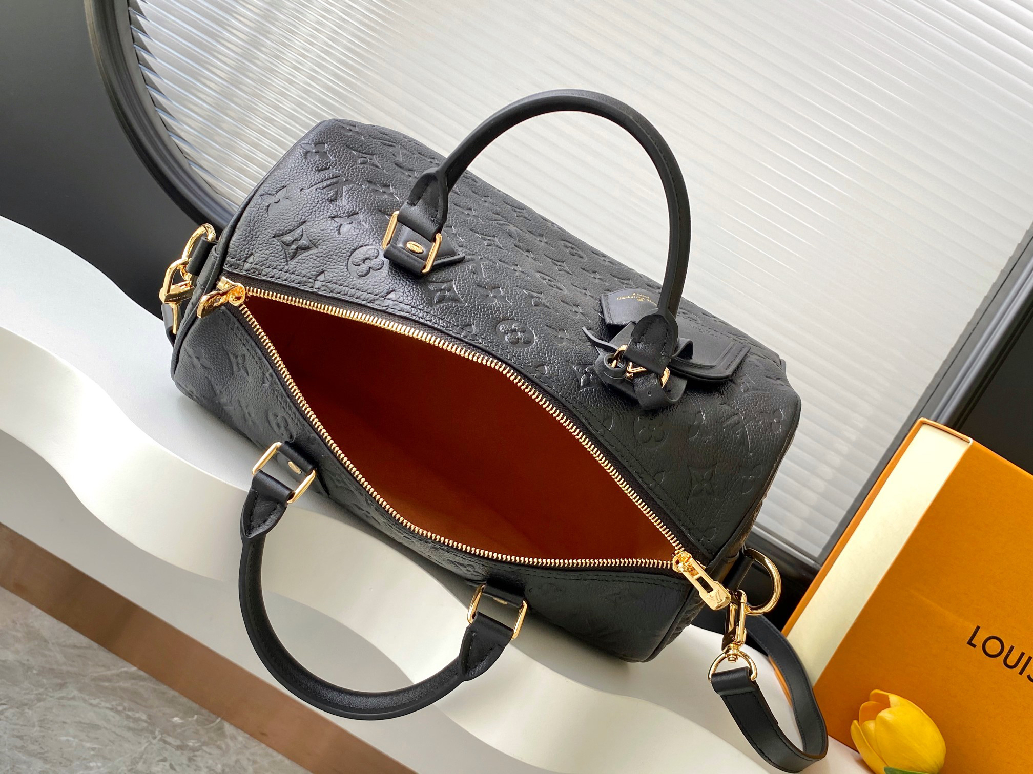 Louis Vuitton Speedy Soft 30 Handbag - Image 8