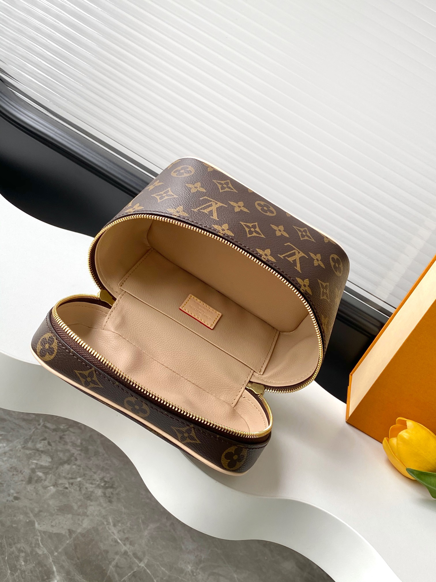 Louis Vuitton Monogram Toiletry Pouch - Image 8