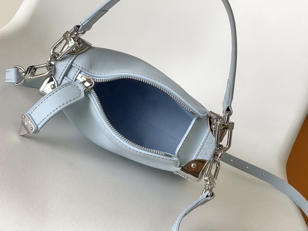 Louis Vuitton Side Trunk Small Handbag in Grained Cowhide Leather - Image 8