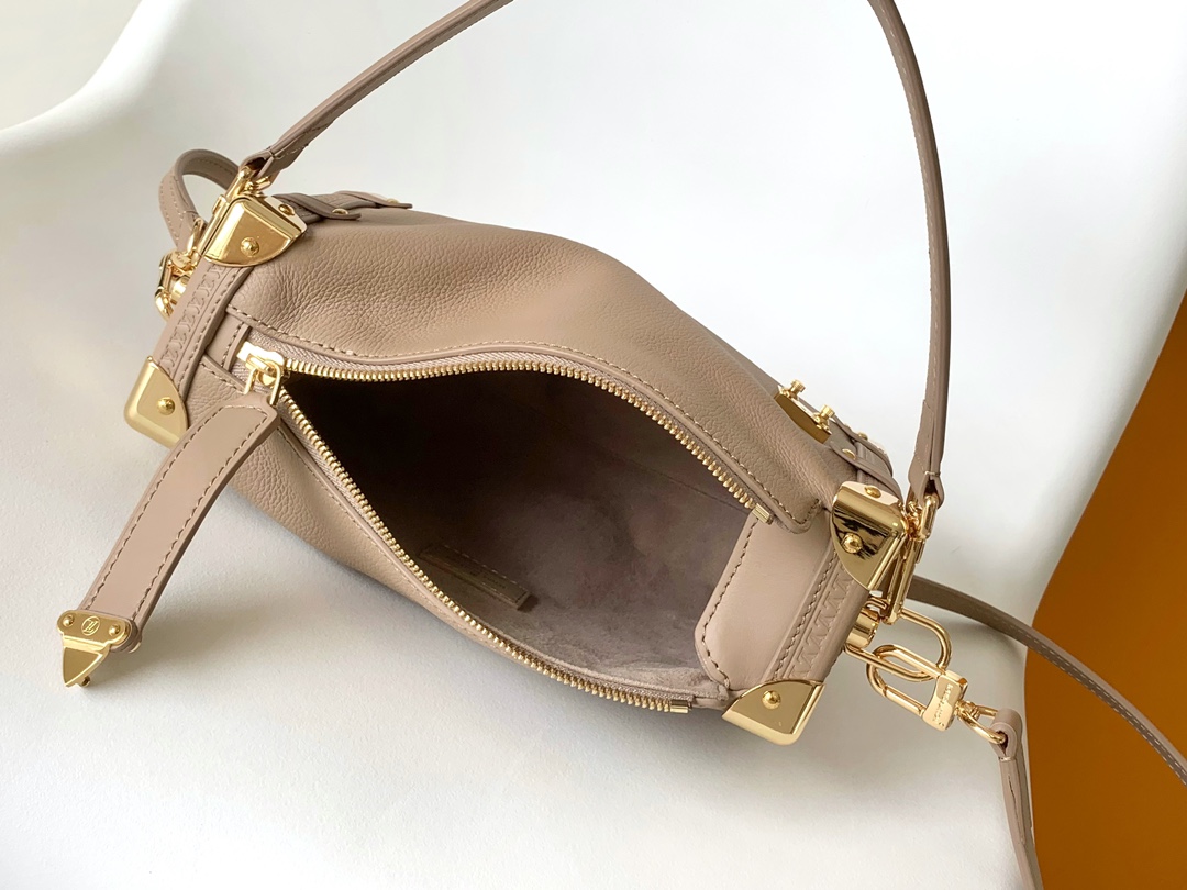 Louis Vuitton Side Trunk Medium Handbag - Image 8