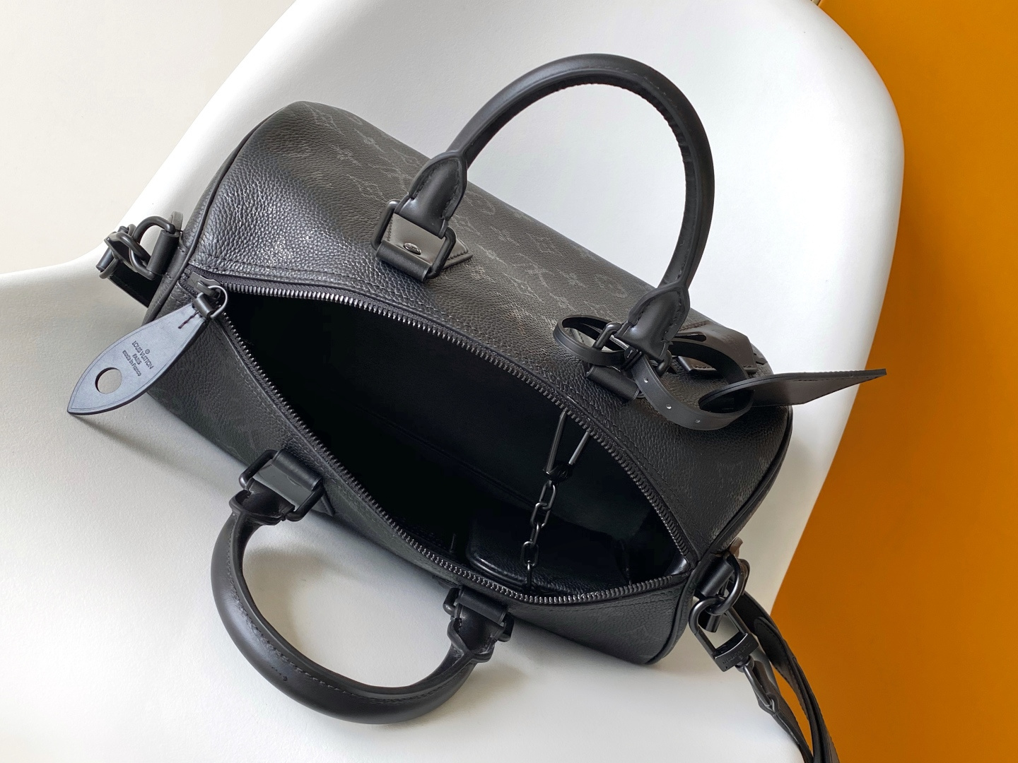 Louis Vuitton Speedy P9 Bandoulière 30 Monogram Leather Shoulder Bag - Image 8