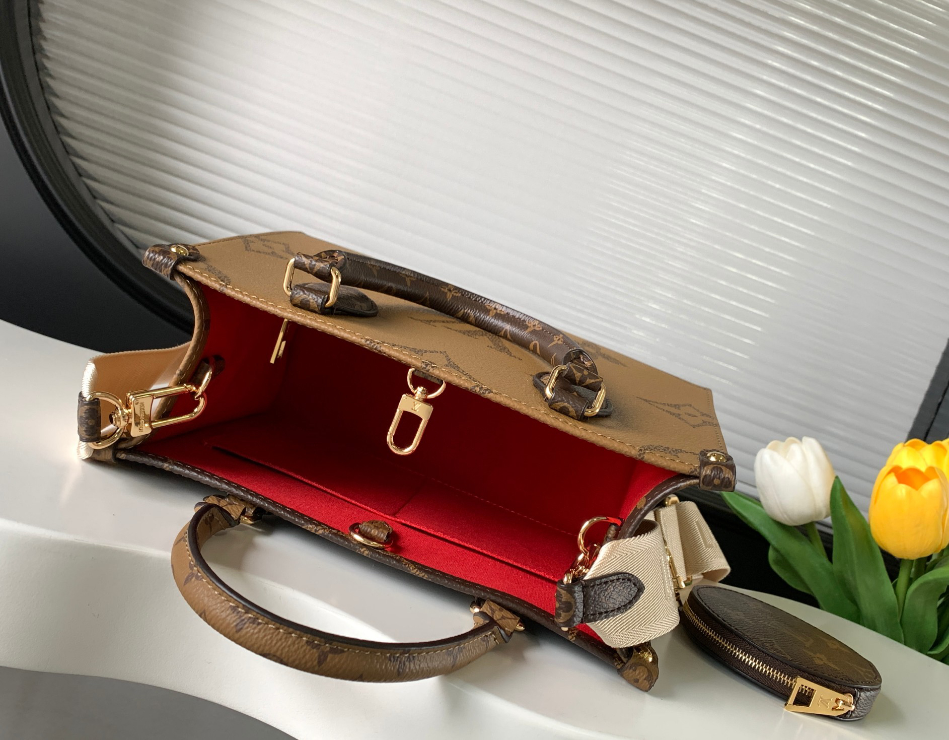 Louis Vuitton OnTheGo Small Handbag M46373 - Image 8