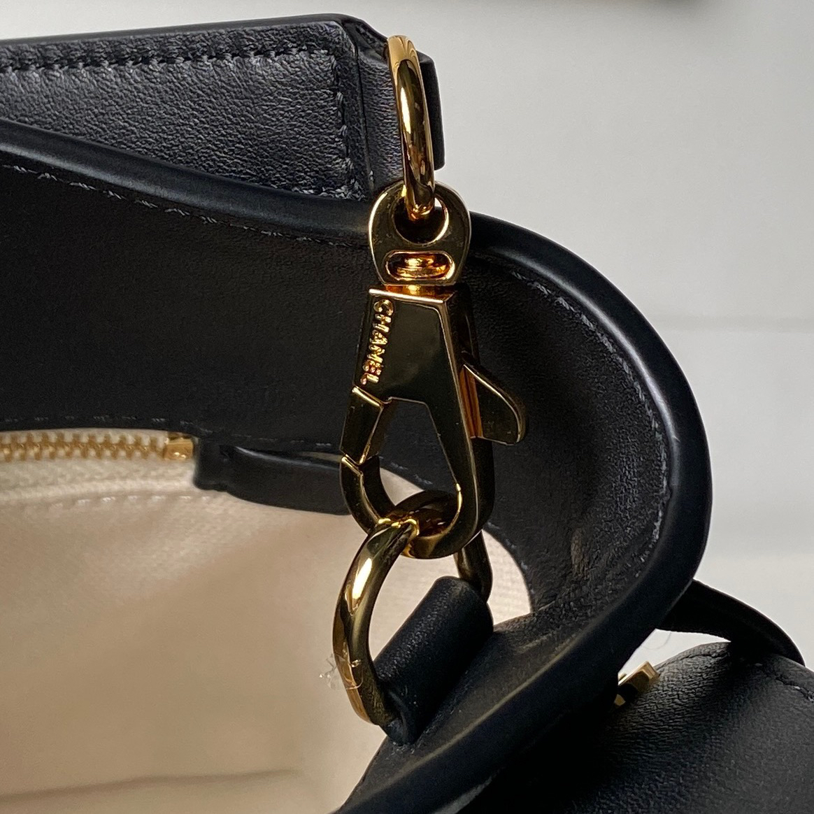 Chanel 26S Bucket Bag AS6268 - Image 8