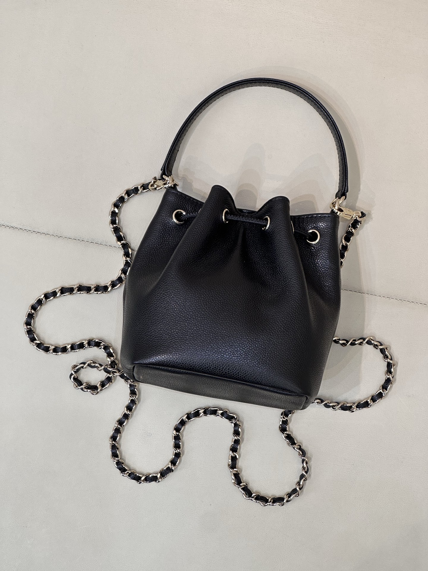 Chanel 25B Mini Chain Drawstring Bucket Bag - Image 8