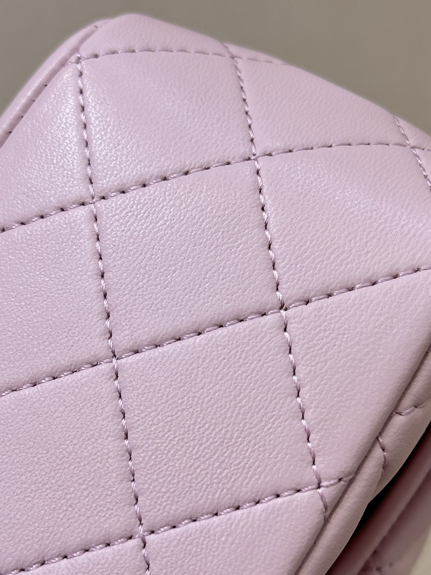 Lambskin Quilted Crossbody Bag 17 x 12 x 7 cm - Image 8