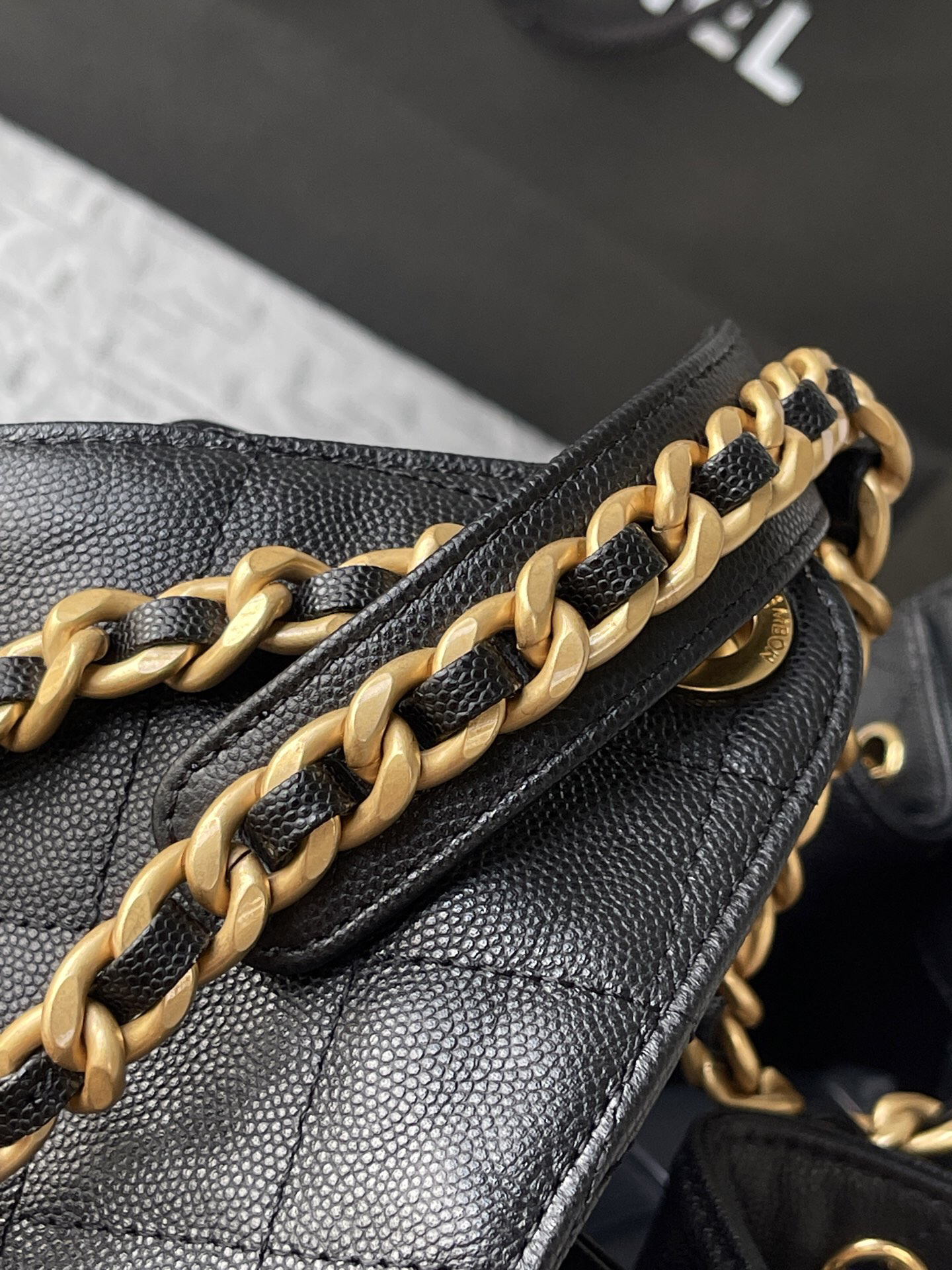 CHANEL 25 Textured Leather Hobo Shoulder Bag AS5311 - Image 8