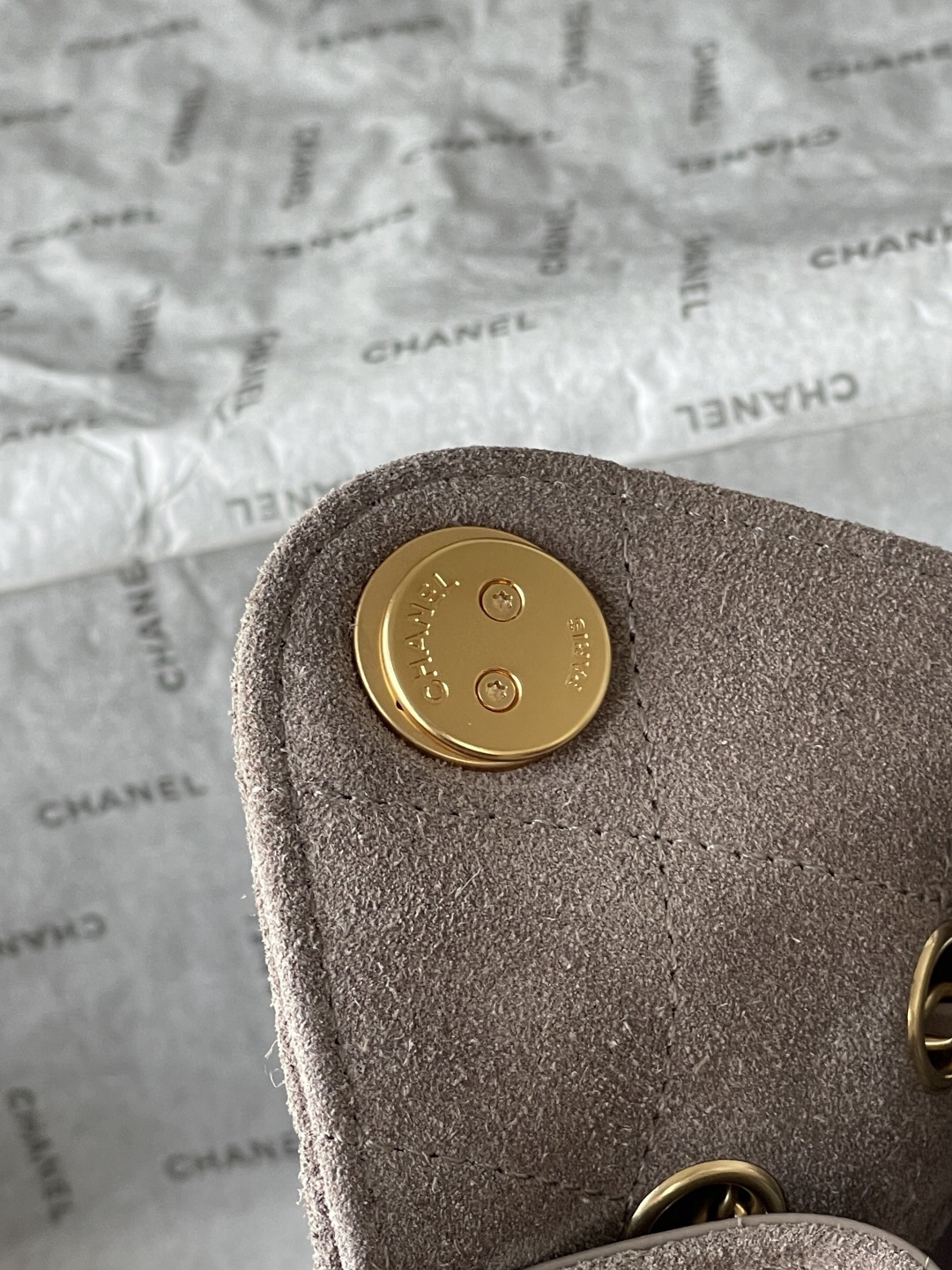Chanel 25S Spring Hobo Mini Drawstring Bucket Bag - Image 8