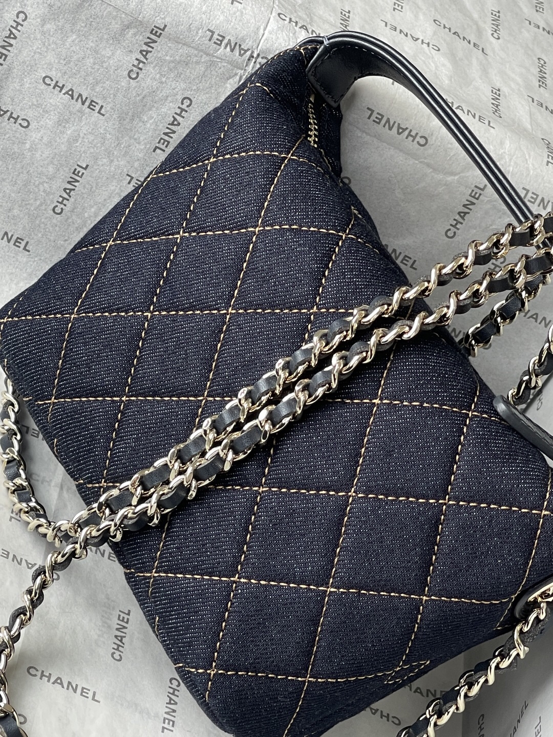 Chanel 26P Denim Vanity Case - Image 8