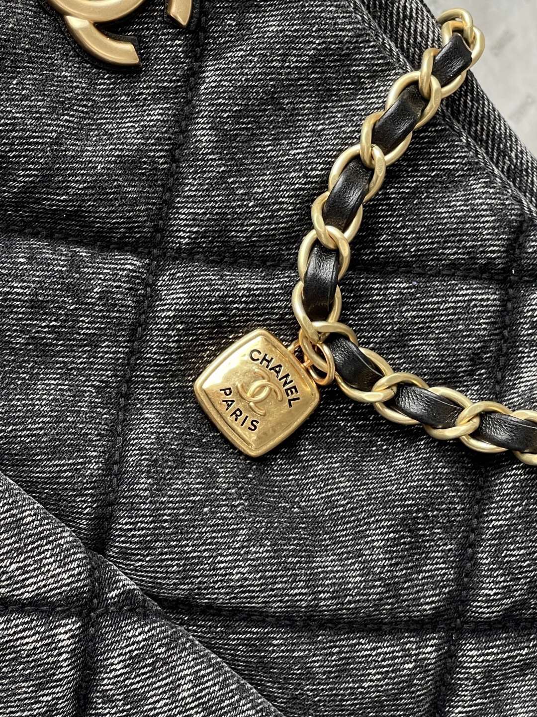Chanel AS5740 Denim Shopping Tote Bag - Image 8