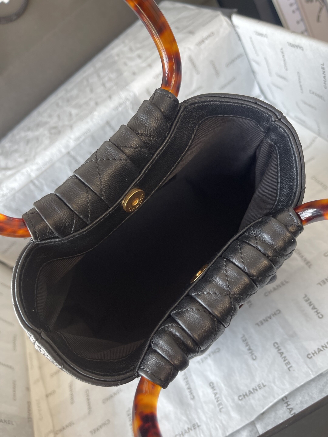 CHANEL 26C AS6022 Calfskin Bucket Bag - Image 8