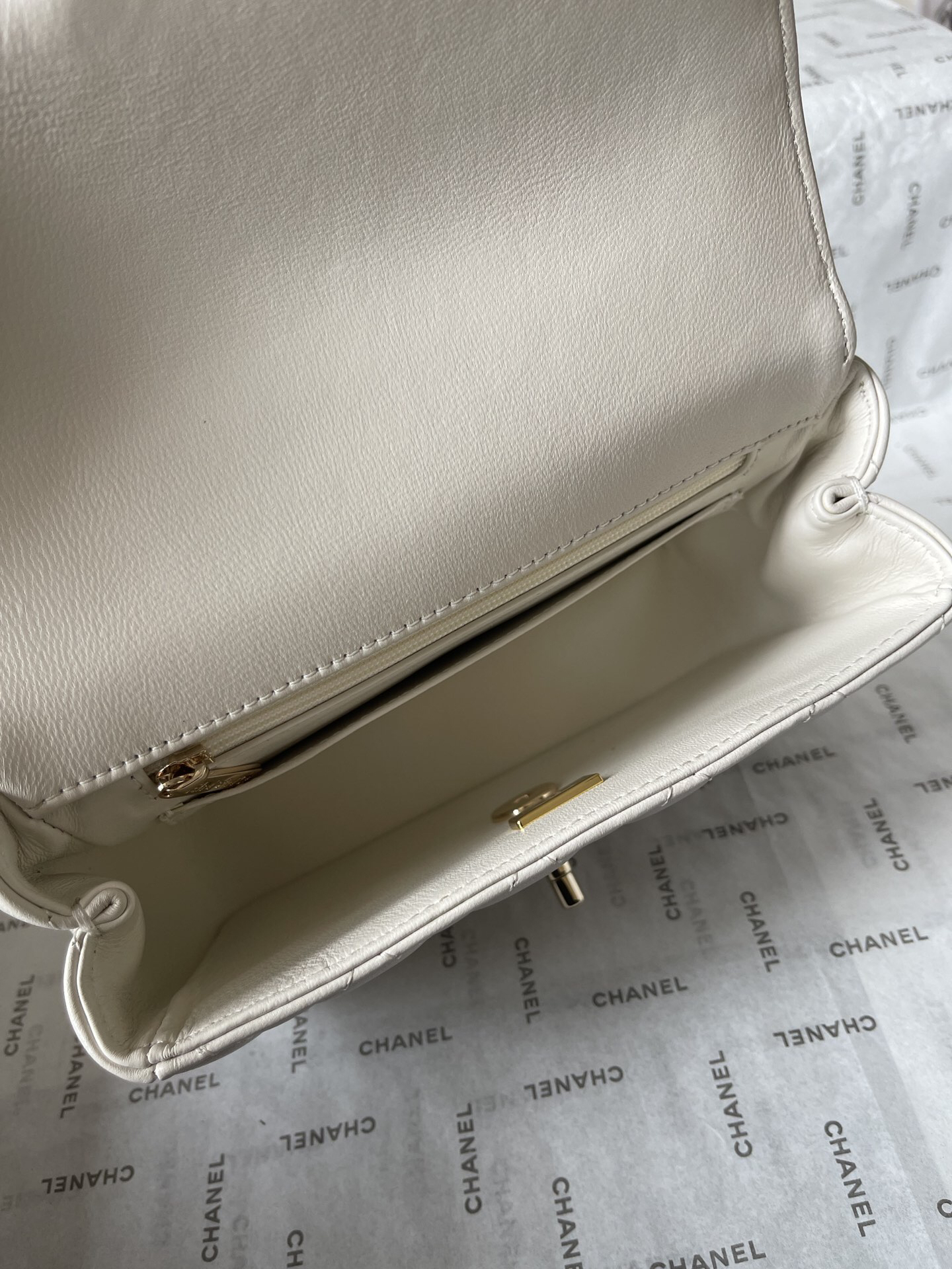 Chanel 23A Crystal Handle CF Mini Flap Bag AS4140 - Image 8