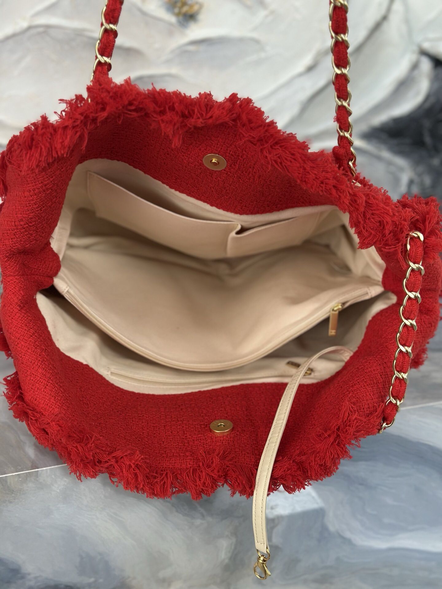 Vintage Linen and Straw Tote Bag with Large Gold-Tone Buckle and Fringe - Image 8