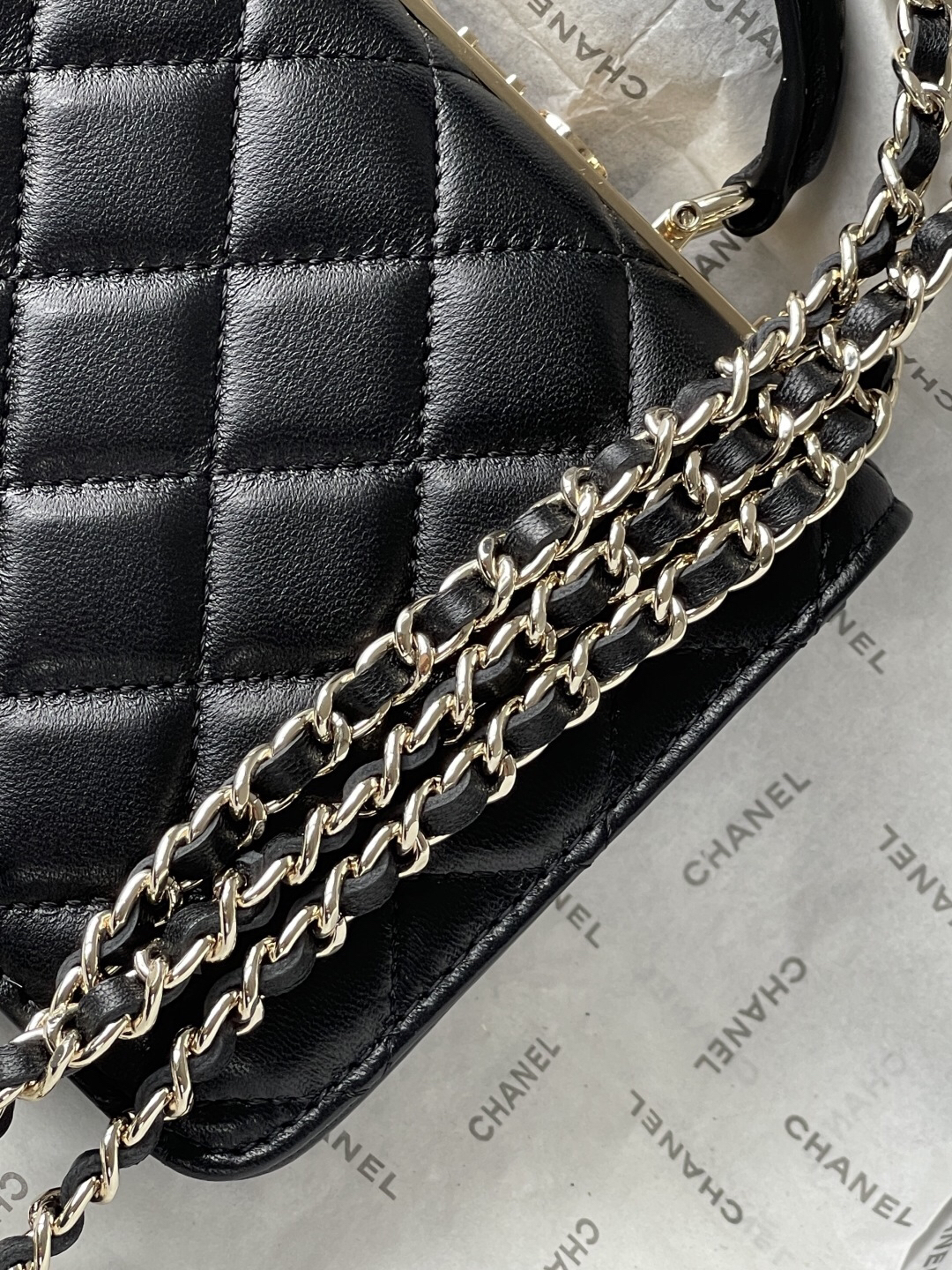 Chanel 25C Lambskin Shoulder Bag with Rhinestone Double-C Clasp - Image 8