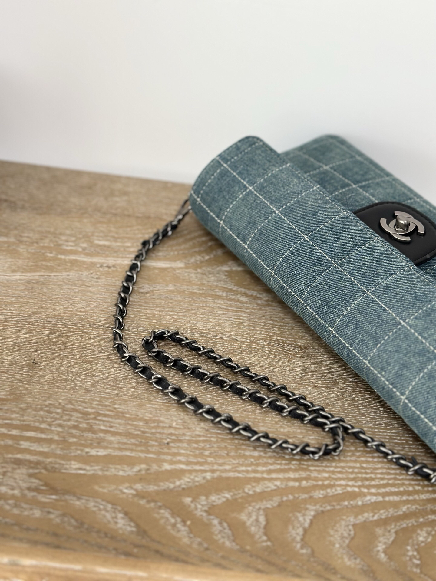 Chanel Vintage Quilted Lambskin Underarm Bag - Image 8