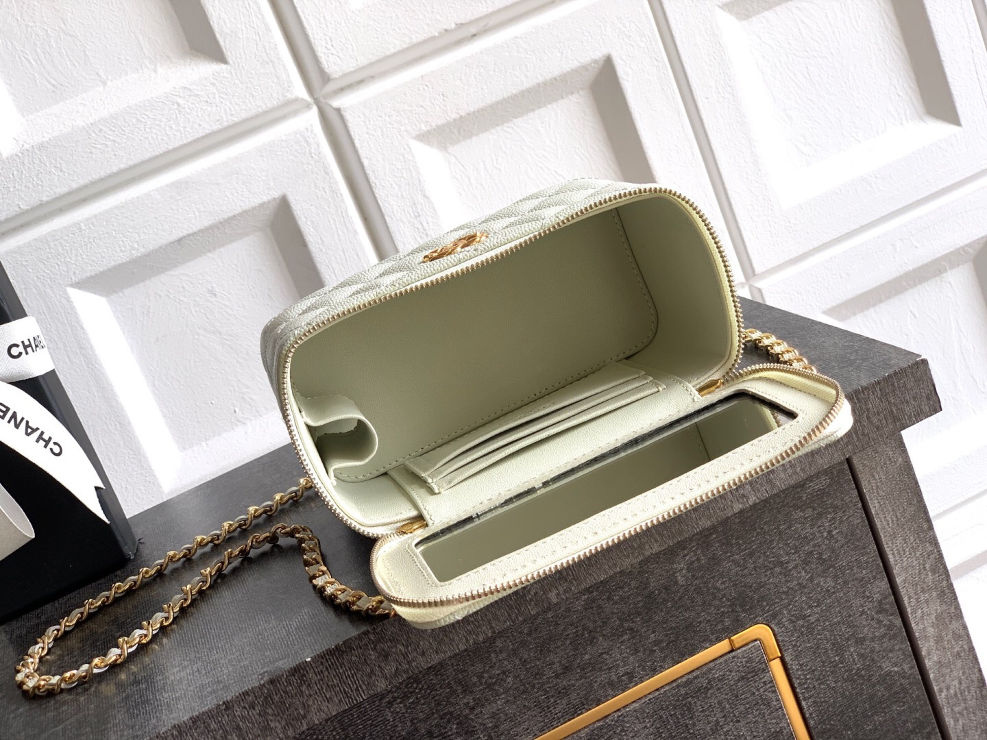 Chanel 26C Chain Crossbody Box Bag AP5039 - Image 8