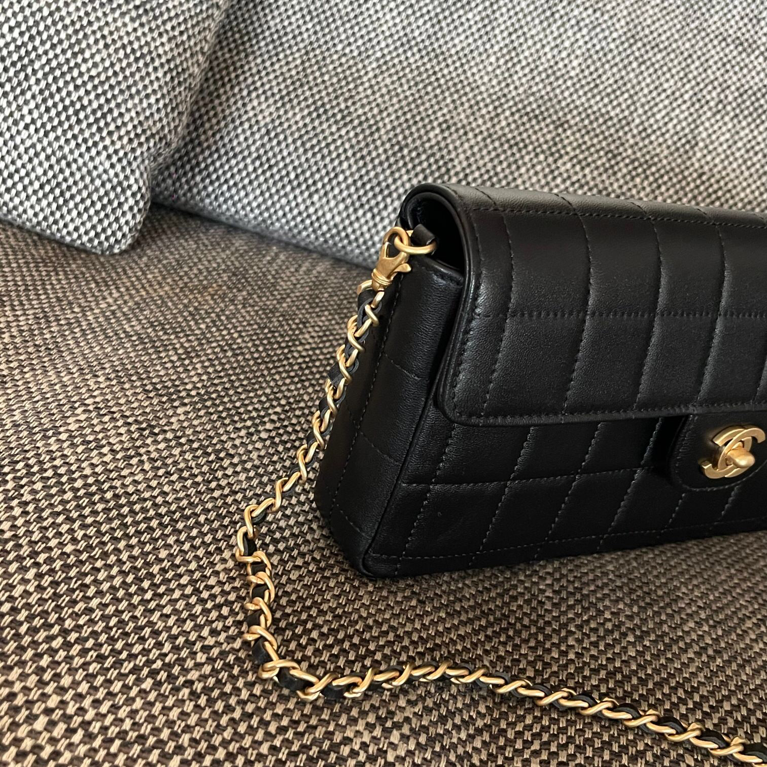 CHANEL Vintage Quilted Lambskin Crossbody Bag - Image 8