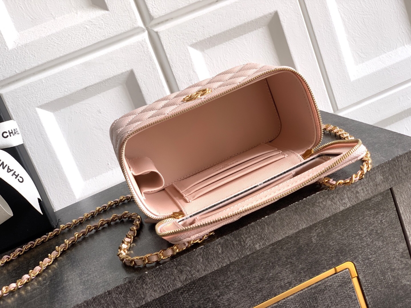 Chanel 26C Leather Chain Crossbody Box Bag - Image 8