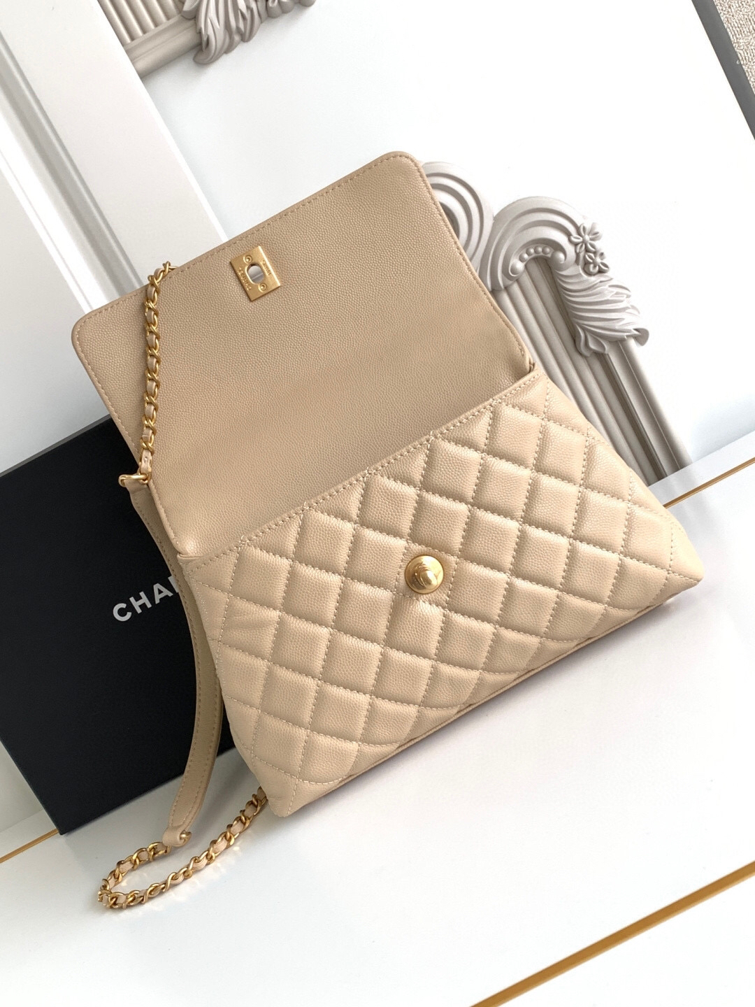 Chanel Coco Handle Leather Top-Handle Handbag - Image 8