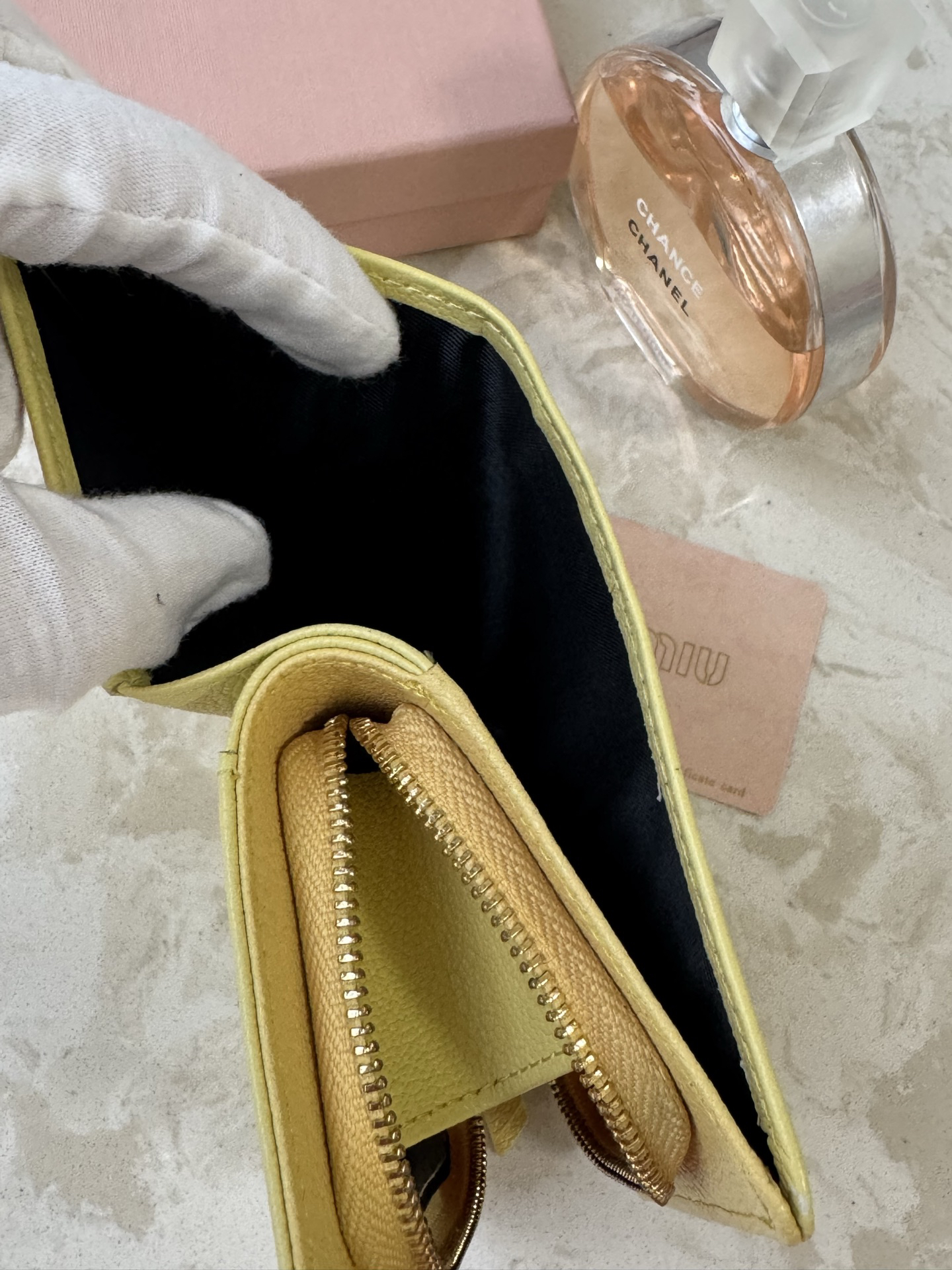Miu Miu Leather Wallet with Multiple Card Slots - Image 8
