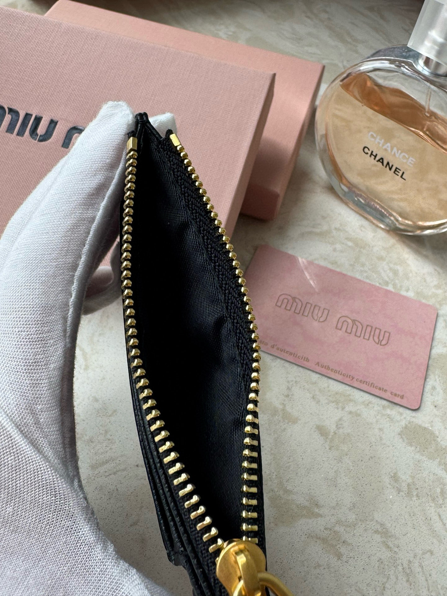 Miu Miu Leather Slim Wallet - Image 8