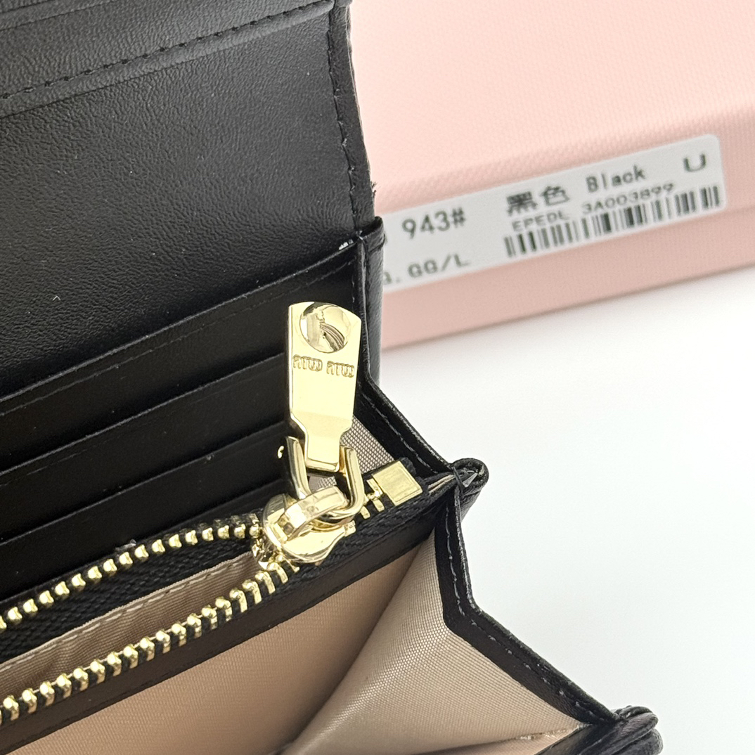 Miu Miu Leather Bag - Image 8