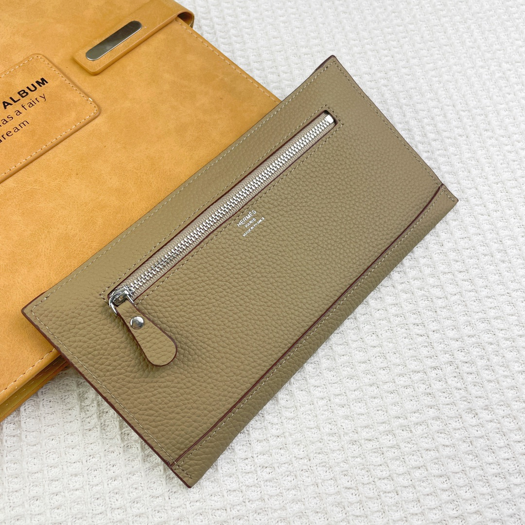 Hermès Silk'in Leather Wallet - Image 8