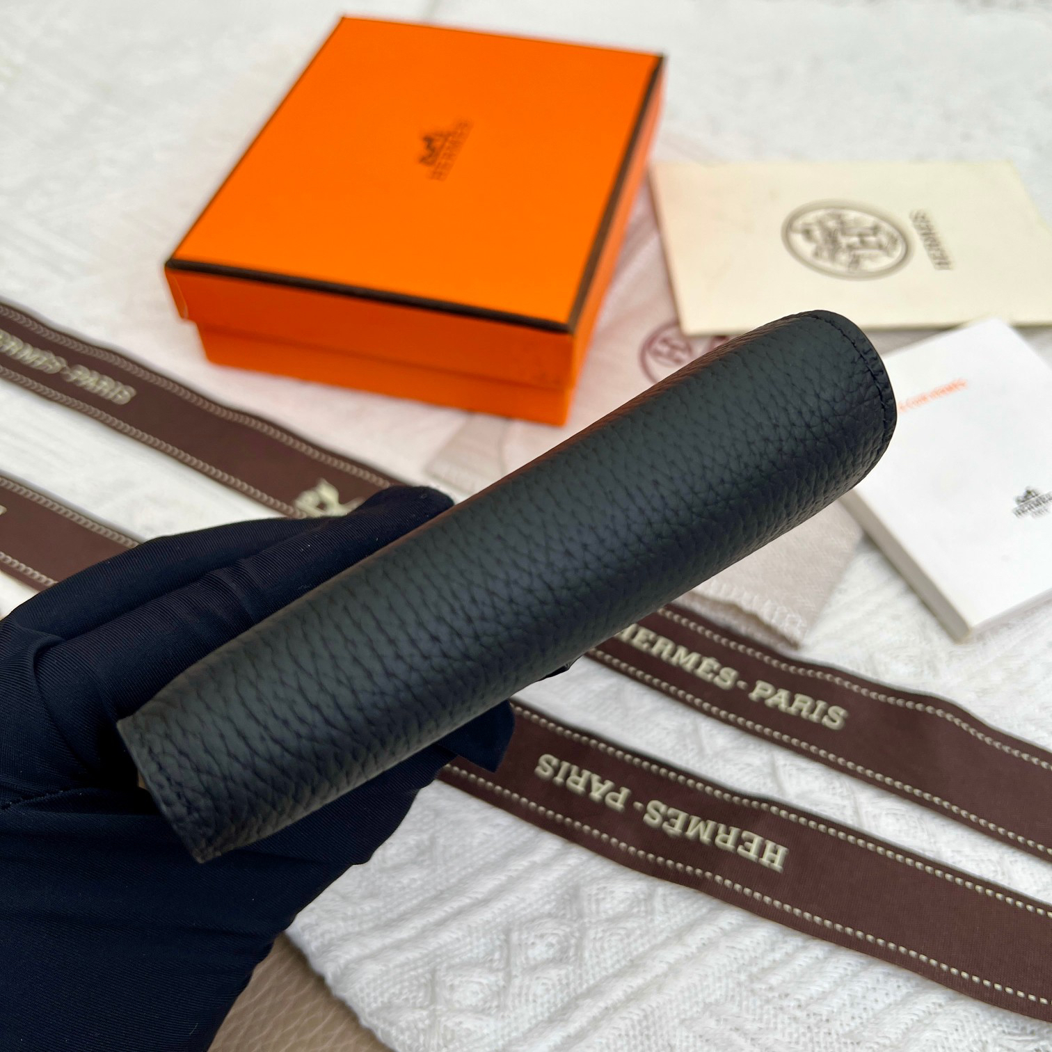 Hermes Vertical Leather Wallet - Image 8