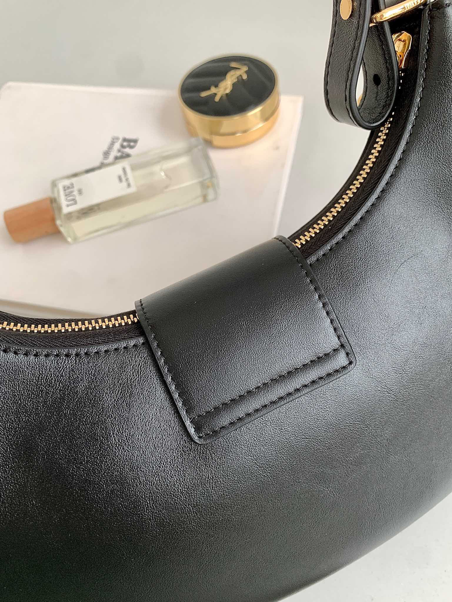 Celine Ava Triomphe Smooth Calfskin Shoulder Bag - Image 8