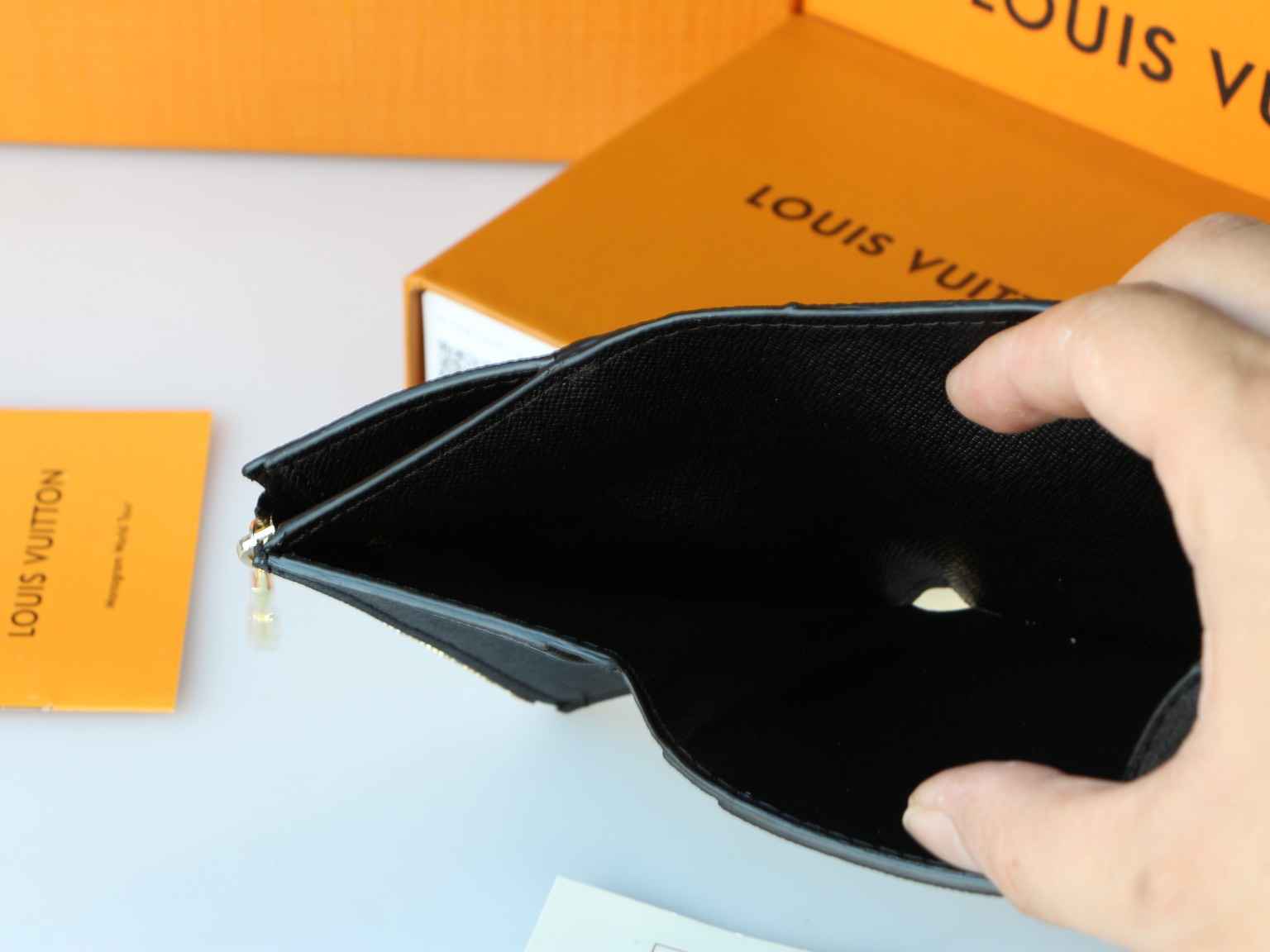 Louis Vuitton Zoe Wallet M62933 - Image 8